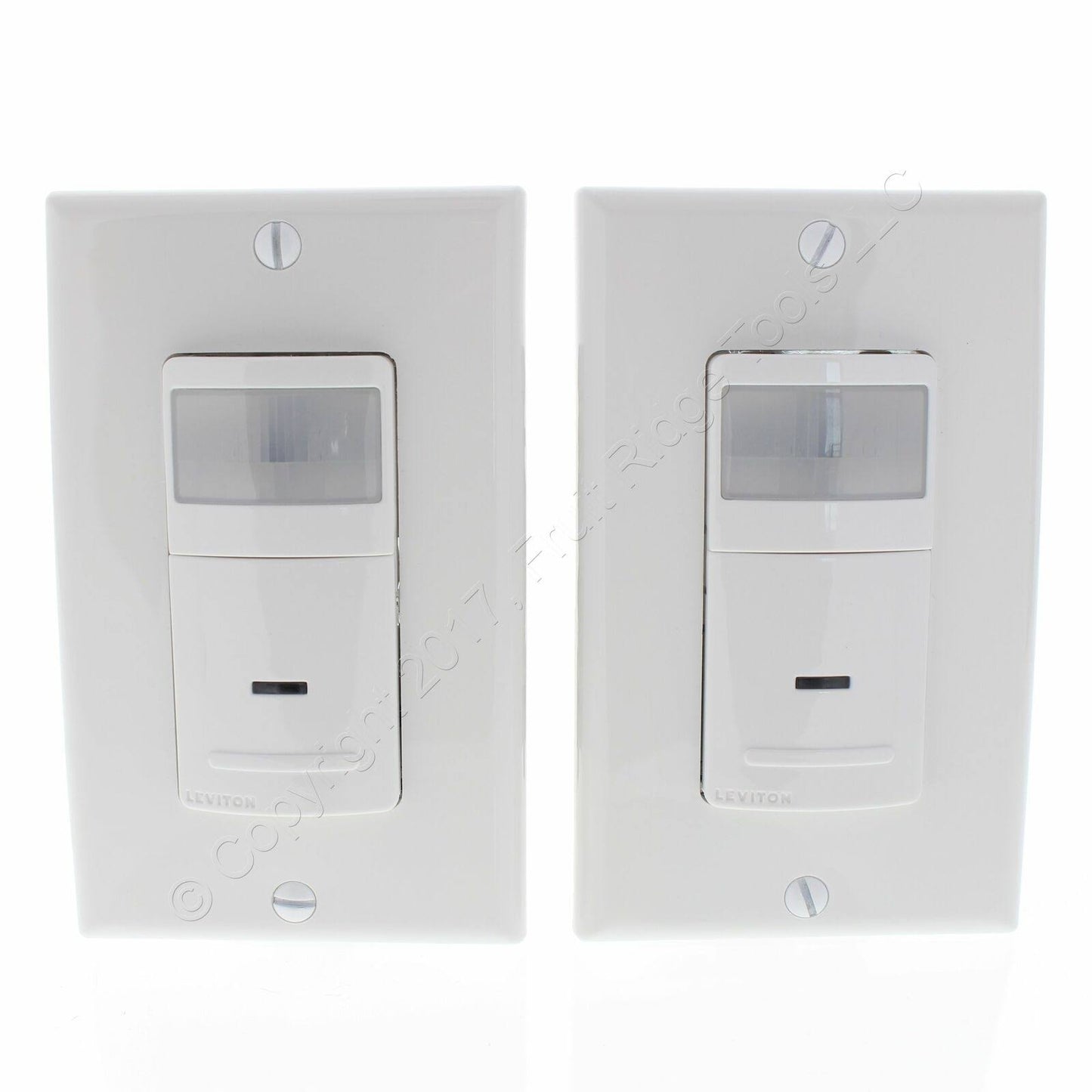 2 Leviton White Motion Sensor 1-Pole/3-Way Light Switches 900Sq ft On/Off IPS06